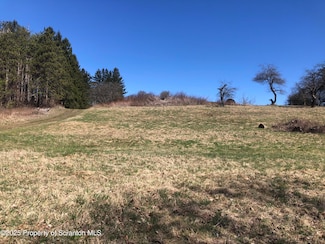 2 Lily Lake Rd, North Abington Township, PA 18414