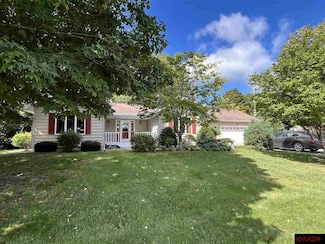 1133 10th St N, Saint James, MN 56081