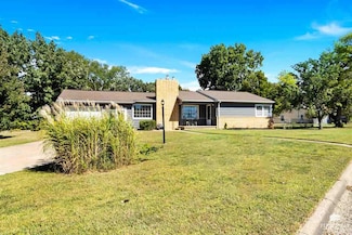 418 S Bluff St, Enterprise, KS 67441