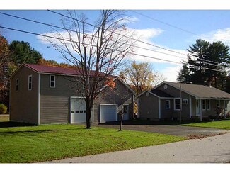 31 Grove St, Lisbon Falls, ME 04252