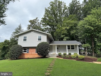 3210 Old Robin St, Fairfax, VA 22030