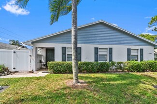 4390 Walden Cir, Lake Worth, FL 33463