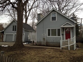 20 Wildwood Rd, Algonquin, IL 60102