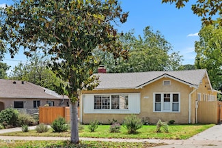 1675 N El Molino Ave, Pasadena, CA 91104
