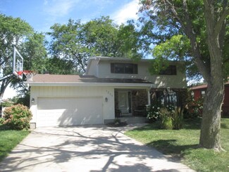 1211 Oriole Dr, Munster, IN 46321