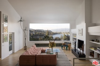 1844 Silverwood Terrace, Los Angeles, CA 90026