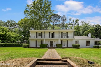 3831 Tyrone Dr, Jackson, MS 39216