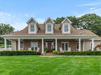 4 Eagle Ct, Westerly, RI 02891