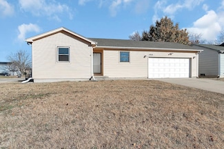 5924 W 40th St S, Wichita, KS 67215