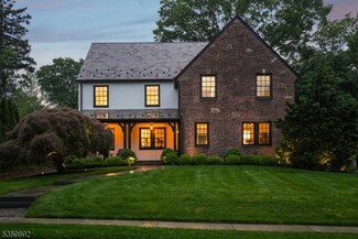 16 the Fairway, Montclair, NJ 07043