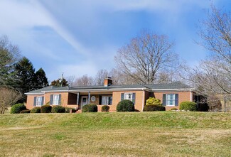 11 Avalon Ln, Lexington, VA 24450