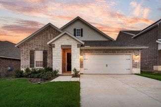 3523 Columbus St, Gainesville, TX 76240