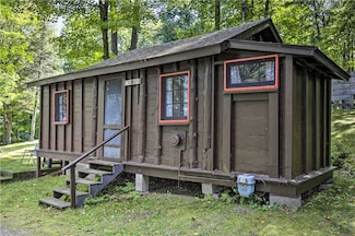 11020 W Allan Rd Unit 9, Hayward, WI 54843