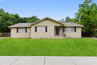 1084 Frank P Corso St, Biloxi, MS 39530