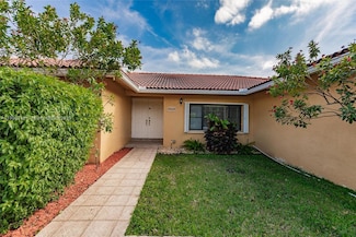 9460 NW 16th St, Plantation, FL 33322