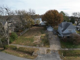 707 S Wright St, Siloam Springs, AR 72761