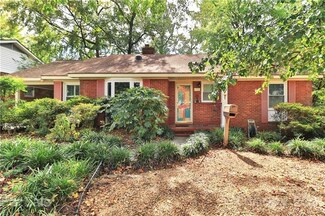 1320 Mockingbird Ln, Charlotte, NC 28209