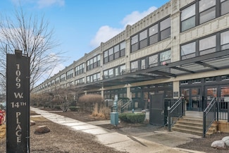 1069 W 14th Place Unit 333, Chicago, IL 60608