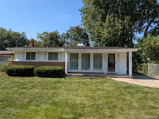 9085 Melrose St, Livonia, MI 48150