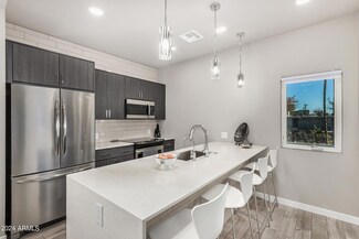 2727 E Thomas Rd Unit 12, Phoenix, AZ 85016
