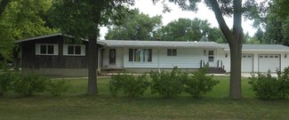 901 NE 2nd St, Eagle Grove, IA 50533