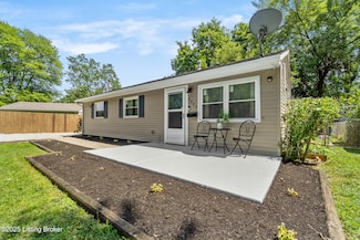 4902 Ventura Dr, Louisville, KY 40272