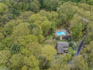 61 King Rd, Bedford, NH 03110