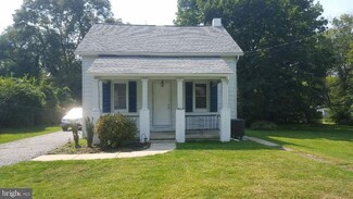 2413 Massachusetts Ave, Camp Hill, PA 17011