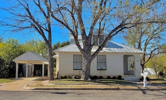 801 Hickory St, Llano, TX 78643