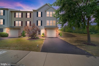 210 Creekside Dr, Pottstown, PA 19464