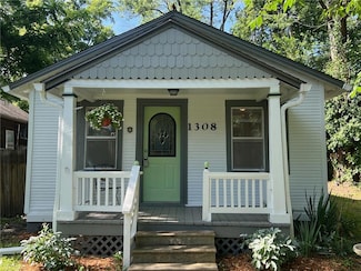 1308 Oak Hill Ave, Lawrence, KS 66044
