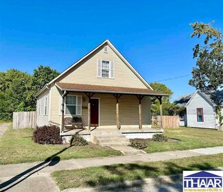 527 S 5th St, West Terre Haute, IN 47885