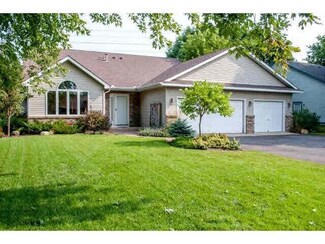 901 901 Windrow Dr, Little Canada, MN 55109