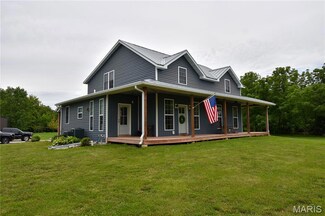 506 W Saint Louis St, New Douglas, IL 62074