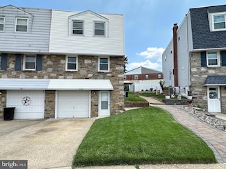 11125 Kirby Dr, Philadelphia, PA 19154