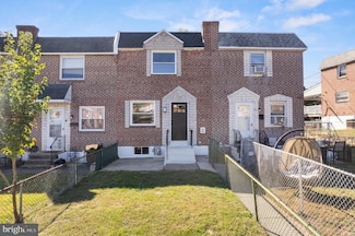 726 Grant Rd, Folcroft, PA 19032