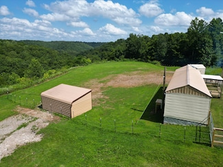 1013 Valencia Ct, Ashland City, TN 37015