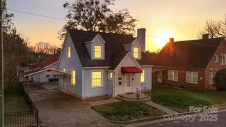 323 4th Street Place SW, Hickory, NC 28602