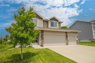 108 4th St NW, Bondurant, IA 50035