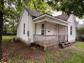 2033 N Grant Ave, Springfield, MO 65803