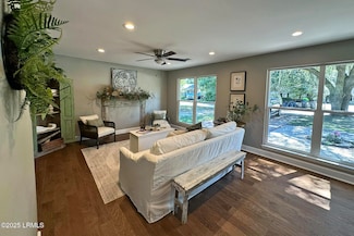 2607 Harvey Rd, Beaufort, SC 29902