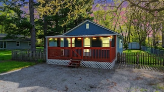 6718 S Lombardy Ln, Knox, IN 46534