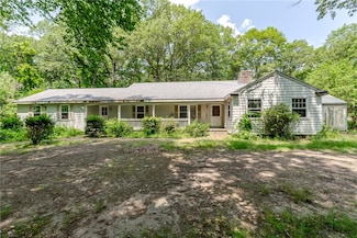 101 Cobble Hill Rd, Lincoln, RI 02865