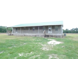3515 County Highway 2 A, Defuniak Springs, FL 32433