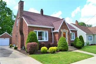 216 W Grandview Ave, Zelienople, PA 16063