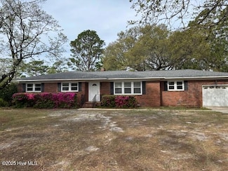 9 Bedford Forest Dr, Wilmington, NC 28412