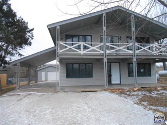 8790 Hilltop Rd, Ozawkie, KS 66070