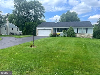 87 Valley Dr, Southampton, PA 18966
