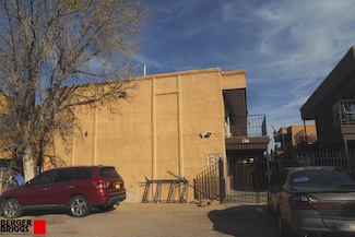 134 Rhode Island St SE, Albuquerque, NM 87108