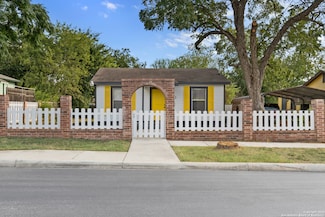 110 Dumoulin Ave, San Antonio, TX 78210